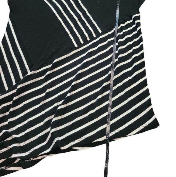 CABLE & GAUGE asymmetrical b&w blouse S - Picture 9 of 9